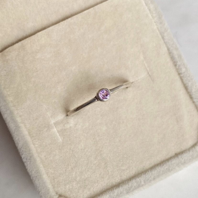 Anillo Zafiro Rosa Punto de Luz