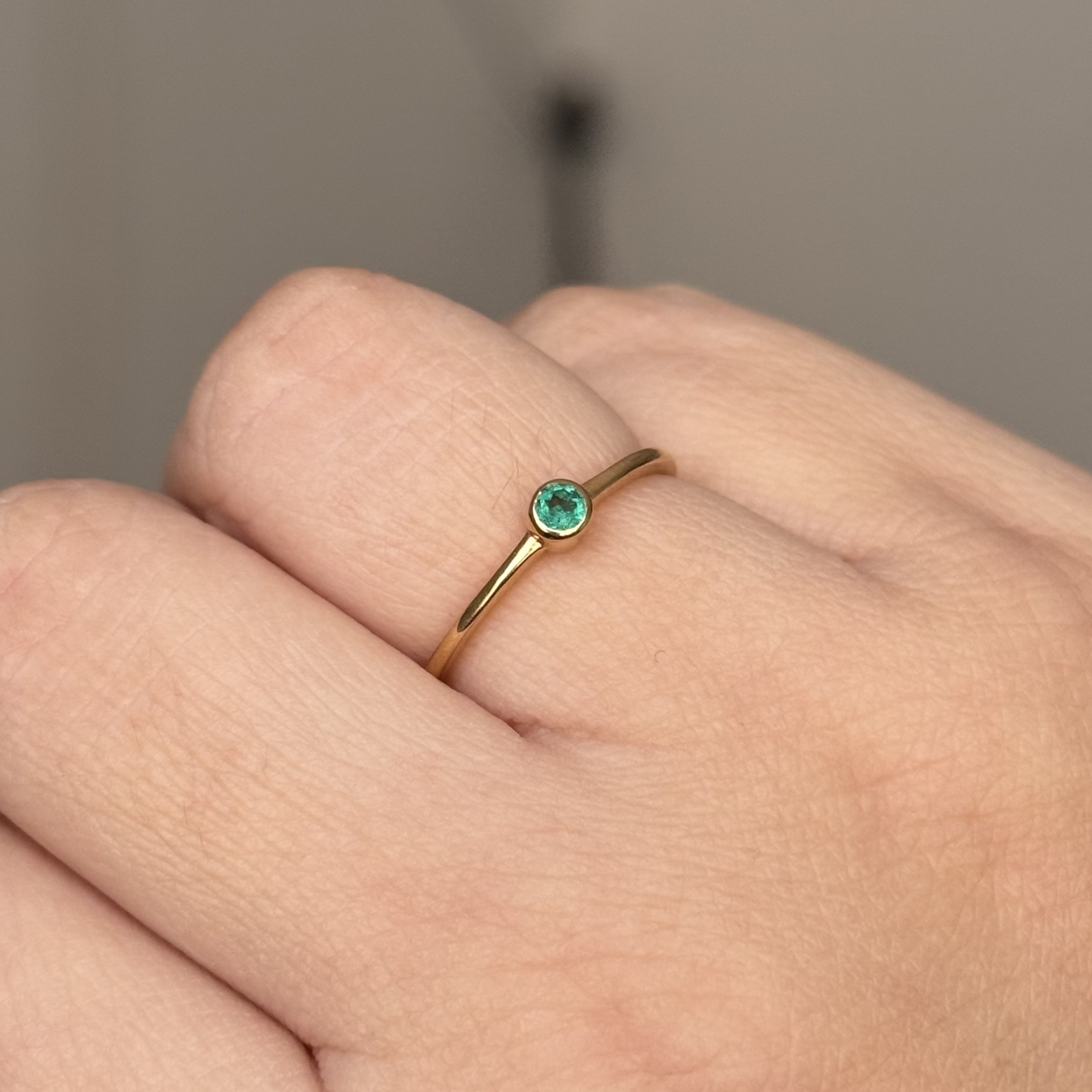Anillo Esmeralda Solitario Oro 18kt