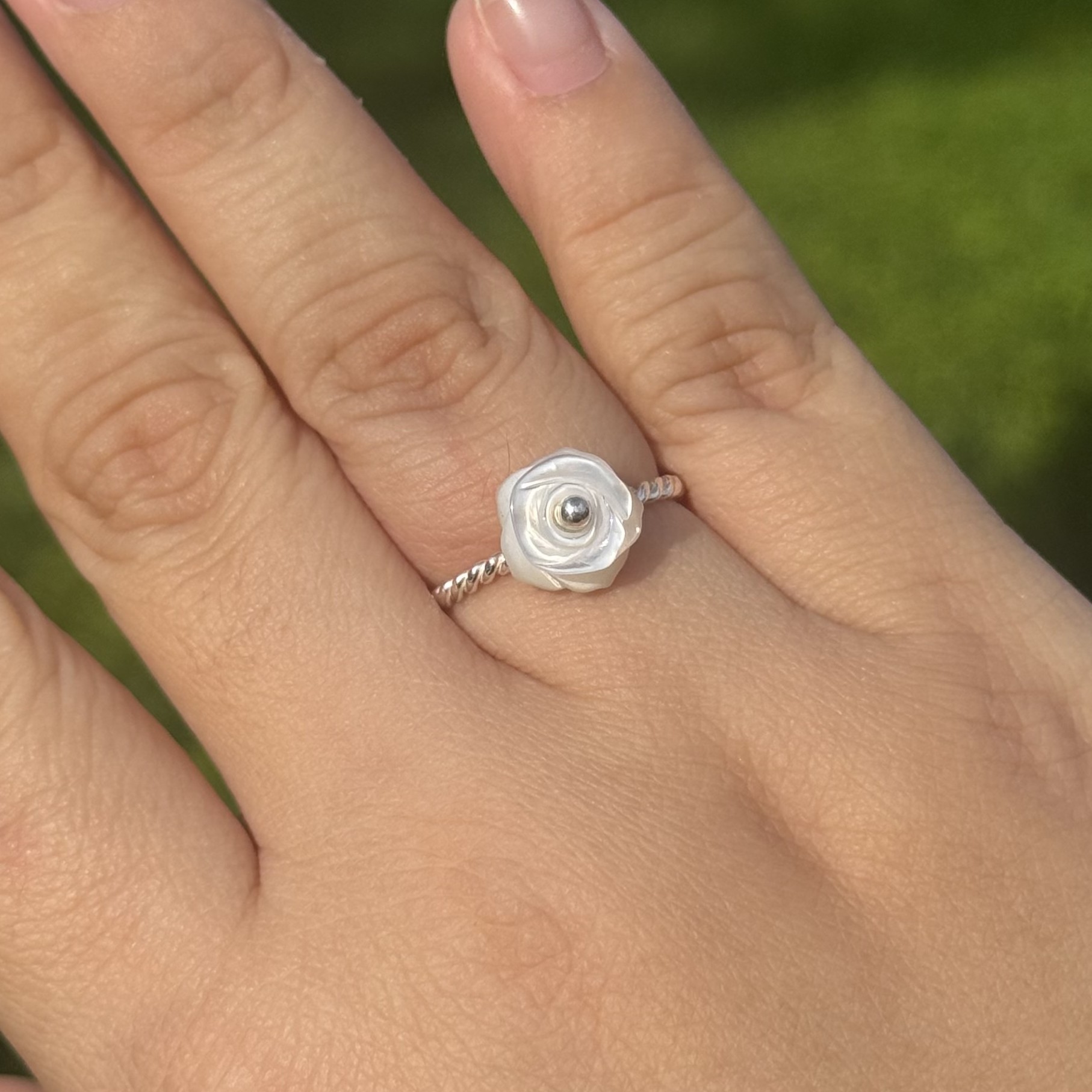 Anillo Flor Nácar